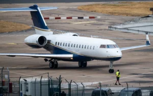 Harry and Meghan return to Britain without close police protection